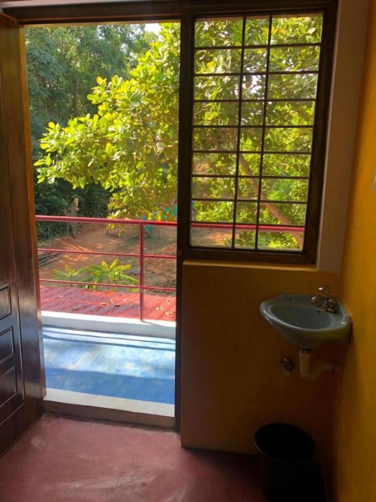 Travellers Crib Hotel Auroville Exterior photo