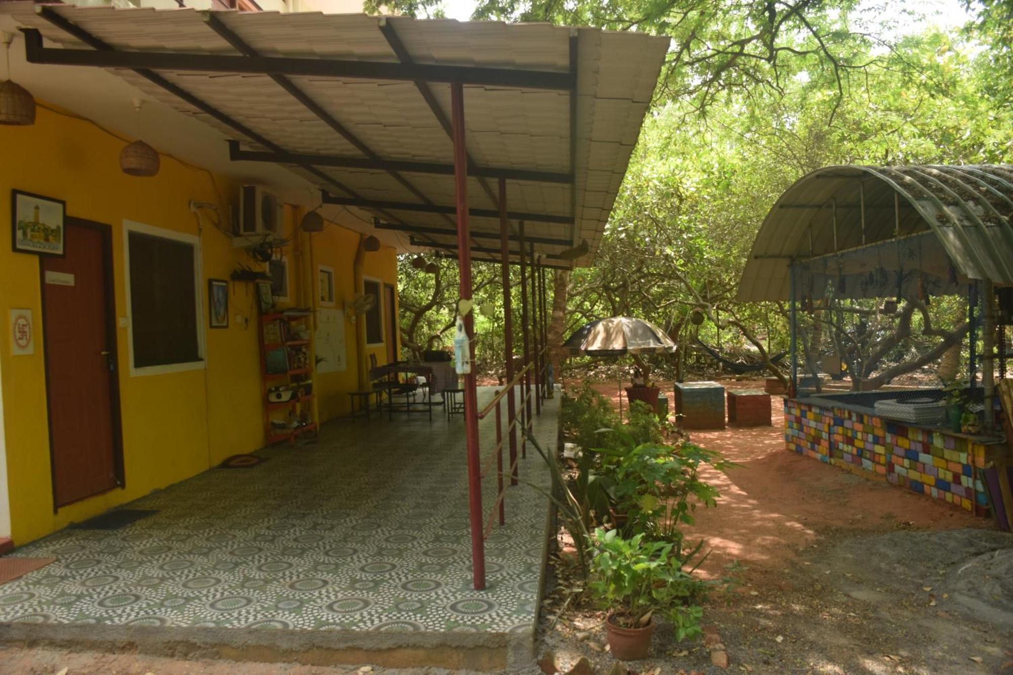 Travellers Crib Hotel Auroville Exterior photo